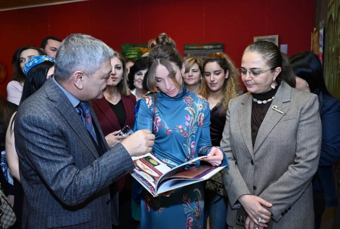 Milli Xalça Muzeyində Nigar Əliyevanın sərgisi açılıb - FOTO