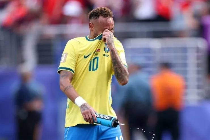 Neymar Braziliya millisindəki karyerasını başa vurdu