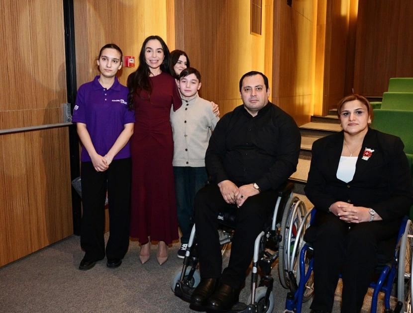 Leyla və Alena Əliyevalar DOST İnklüziv İnkişaf və Yaradıcılıq Mərkəzini ziyarət ediblər - FOTOLAR