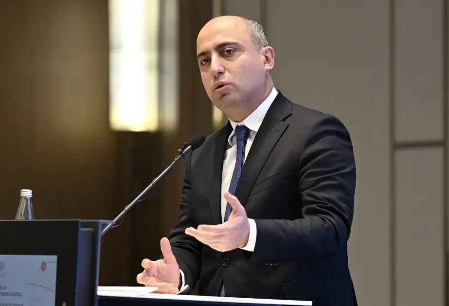 Biz müəllimə niyə maaş veririk? - Nazir