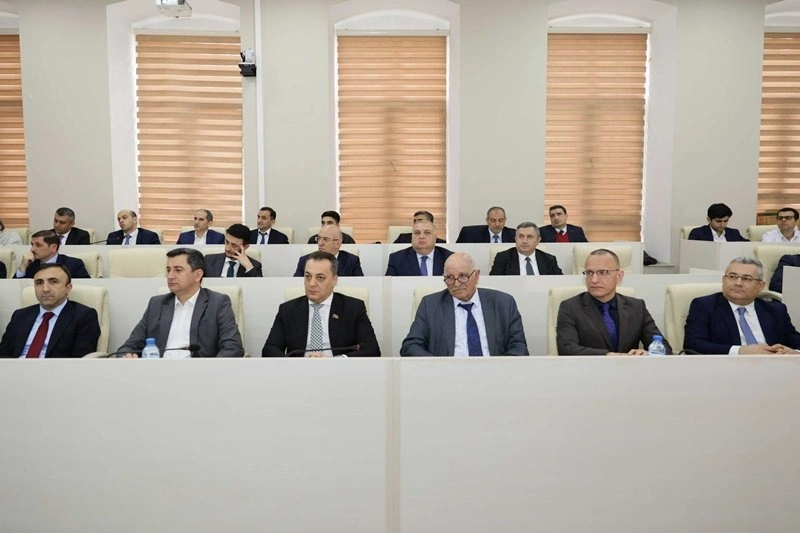 “Azərbaycan iqtisadiyyatının investisiya absorbsiyası” kitabının təqdimat mərasimi keçirilib - FOTO