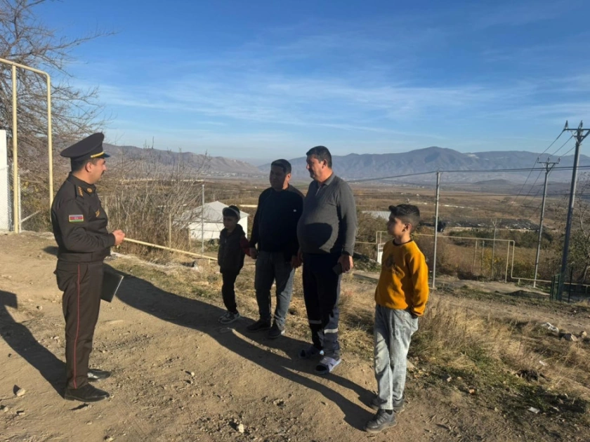 Bu nazirliyin əməkdaşları işğaldan azad olunmuş ərazilərdə sakinlərlə profilaktik söhbətlər apardı - FOTOLAR
