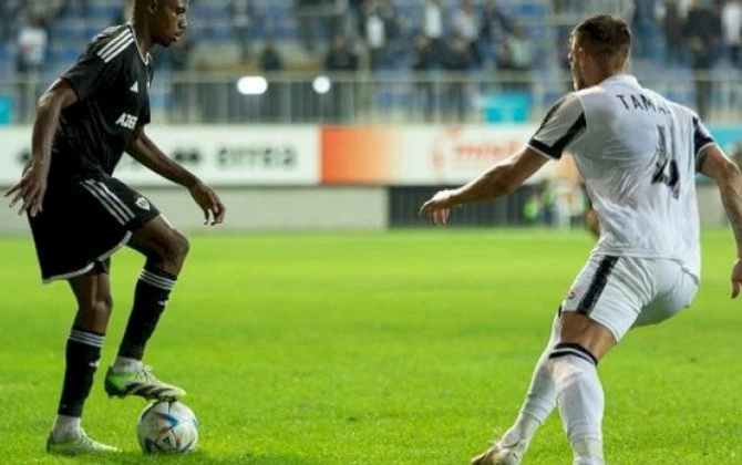 Bakıda 2 klubun azarkeş qrupları toqquşdu - VİDEO