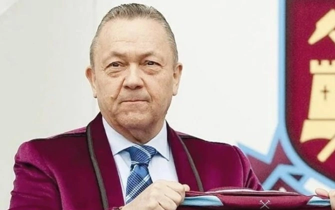 Milyarder klub prezidenti isrefa verdi: Cinsi istismar iddialar