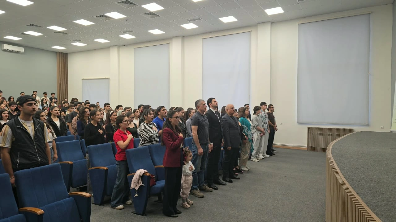 Bakı Uşaq və Gənclər Teatrı Xankəndində-müharibənin 6-cı ildönümü qeyd olunub - FOTO