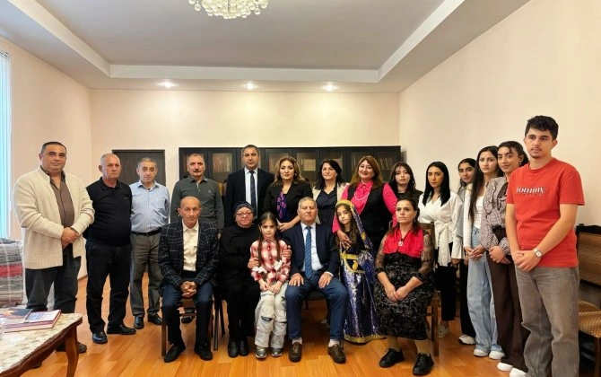 Ədalət Partiyasında Beynəlxalq Müəllimlər Günü qeyd olunub - FOTO