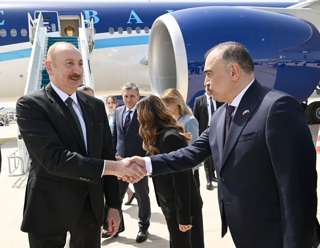 İlham Əliyev Türkiyəyə işgüzar səfərə getdi - FOTOLAR