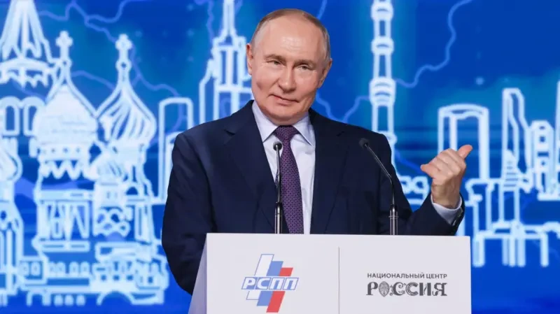 "Putinin biznesə "müharibə üçün pul" çağırışı: Kreml və Qərb mediasının fərqli versiyaları" - BBC