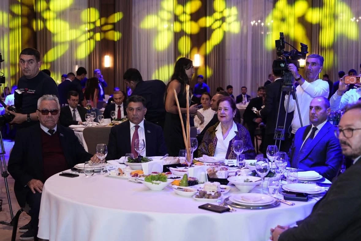 “AI4DOST Sosial Mükafatı 2026” müsabiqəsinin 7 qalibi mükafatlandırıldı - FOTO