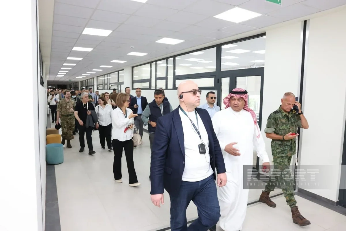 Xarici diplomatlar Qarabağ Universitetinin fəaliyyəti ilə tanış olublar - FOTO