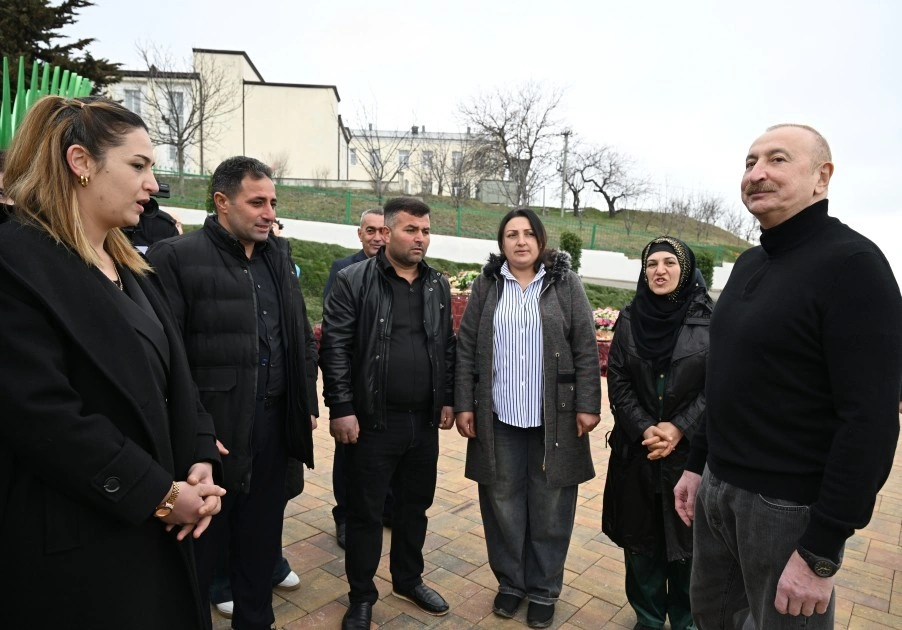 Prezident Xocavəndin Xanoba kəndində fərdi evlərin və infrastrukturun bərpa işləri ilə tanış olub - FOTO - YENİLƏNİB