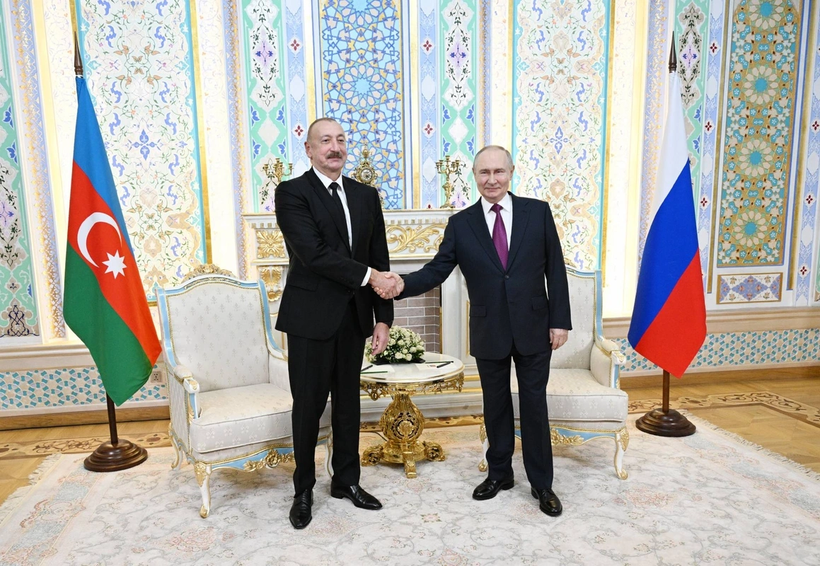 Vladimir Putin İlham Əliyevi təbrik etdi