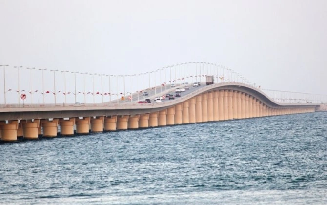 Səudiyyəni Bəhreynlə birləşdirən körpü BAĞLANDI