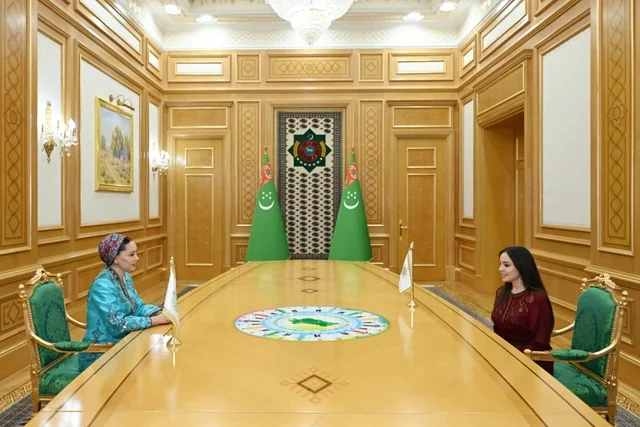 Leyla Əliyeva Arkadağ şəhərində Oğulcahan Atabayeva ilə görüşüb - FOTO