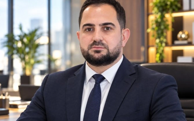 Elgün Məhəmmədəlizadə özünə yeni köməkçi və müşavir təyin edib - FOTO