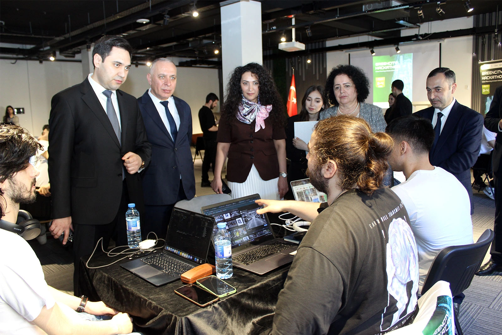 “GreenCity Hackathon” innovasiya yarışına start verilib - FOTOLAR