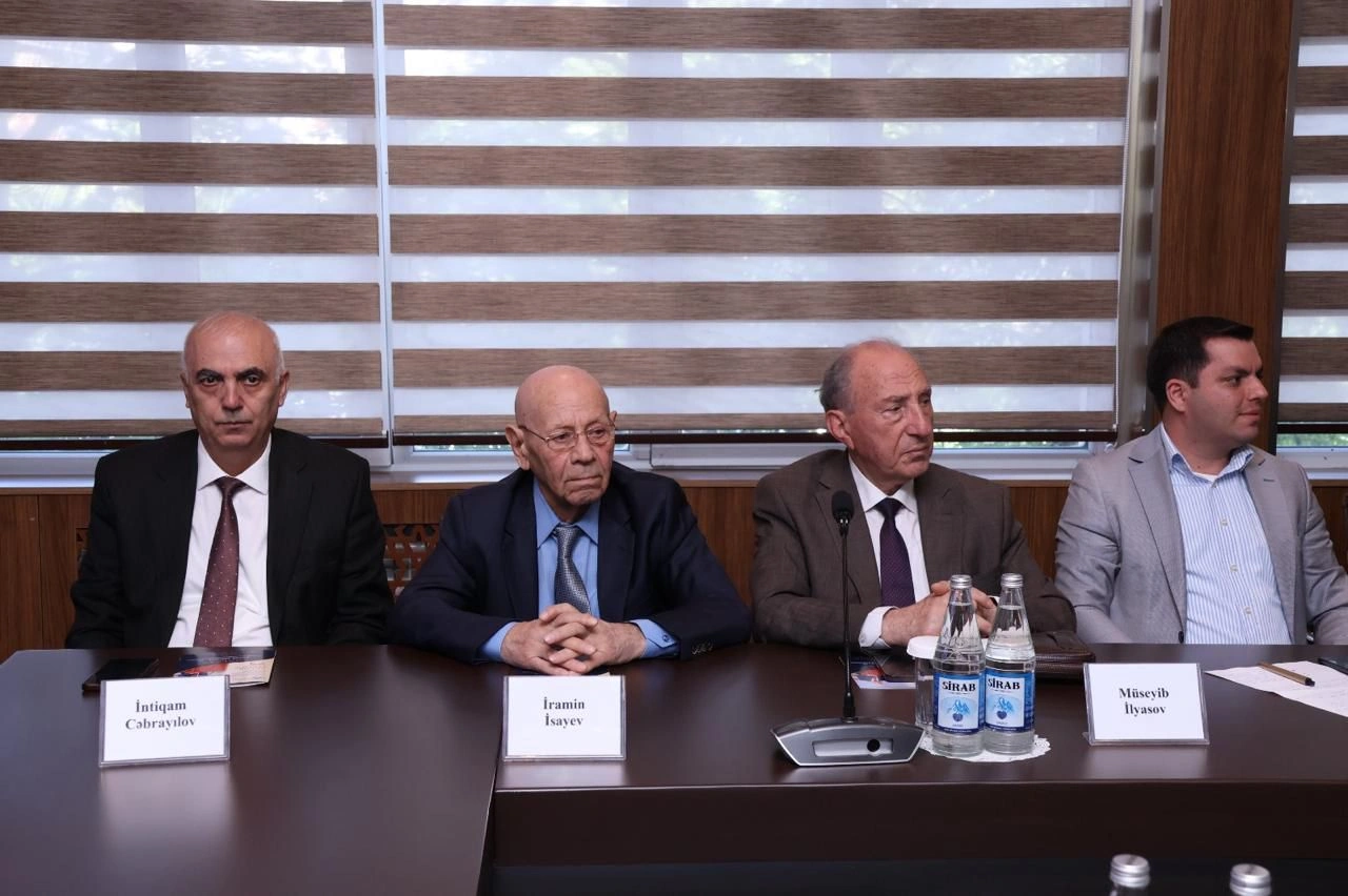 BSU-da Ənvər Abbasovun 75 illiyinə həsr olunan konfrans keçirilib - FOTO