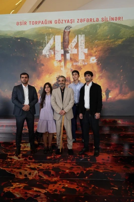 "44" bədii filminin premyerası baş tutub: Arzu Əliyeva və Alyona Əliyeva təqdimatda iştirak ediblər