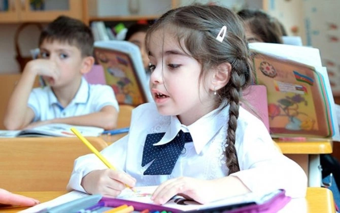 Bir günə 100 minə yaxın uşaq 1-ci sinfə qəbul olub