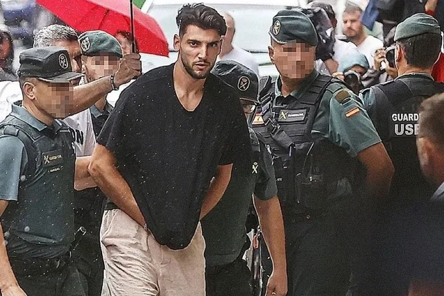 Tanınmış futbolçunu cinsi təcavüzdən həbs cəzası gözləyir - FOTO