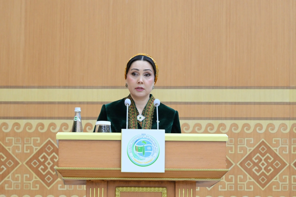 Leyla Əliyeva Türkmənistanda beynəlxalq konfransda iştirak edib - FOTO