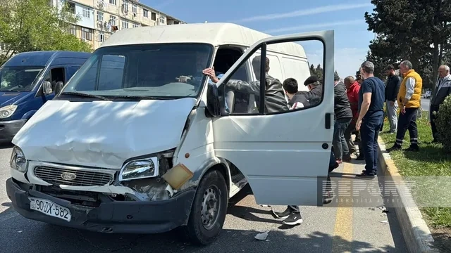 Sumqayıtda dörd avtomobil toqquşdu: Xəsarət alanlar var - FOTO