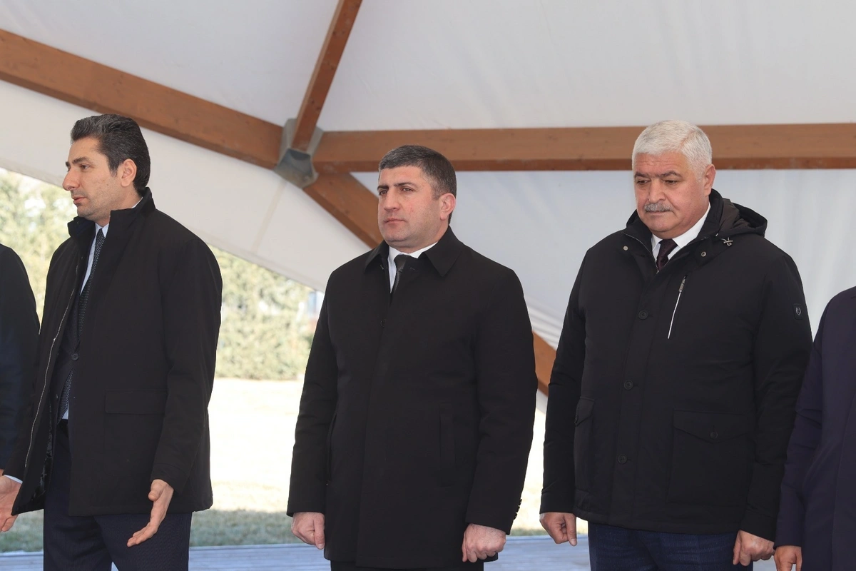 Köç karvanları Xankəndi, Xocalı və Ağdərəyə çatıblar: Açarlar təqdim olunub - FOTO