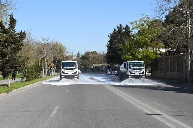 Bakının 556 küçəsi yuyuldu - FOTO
