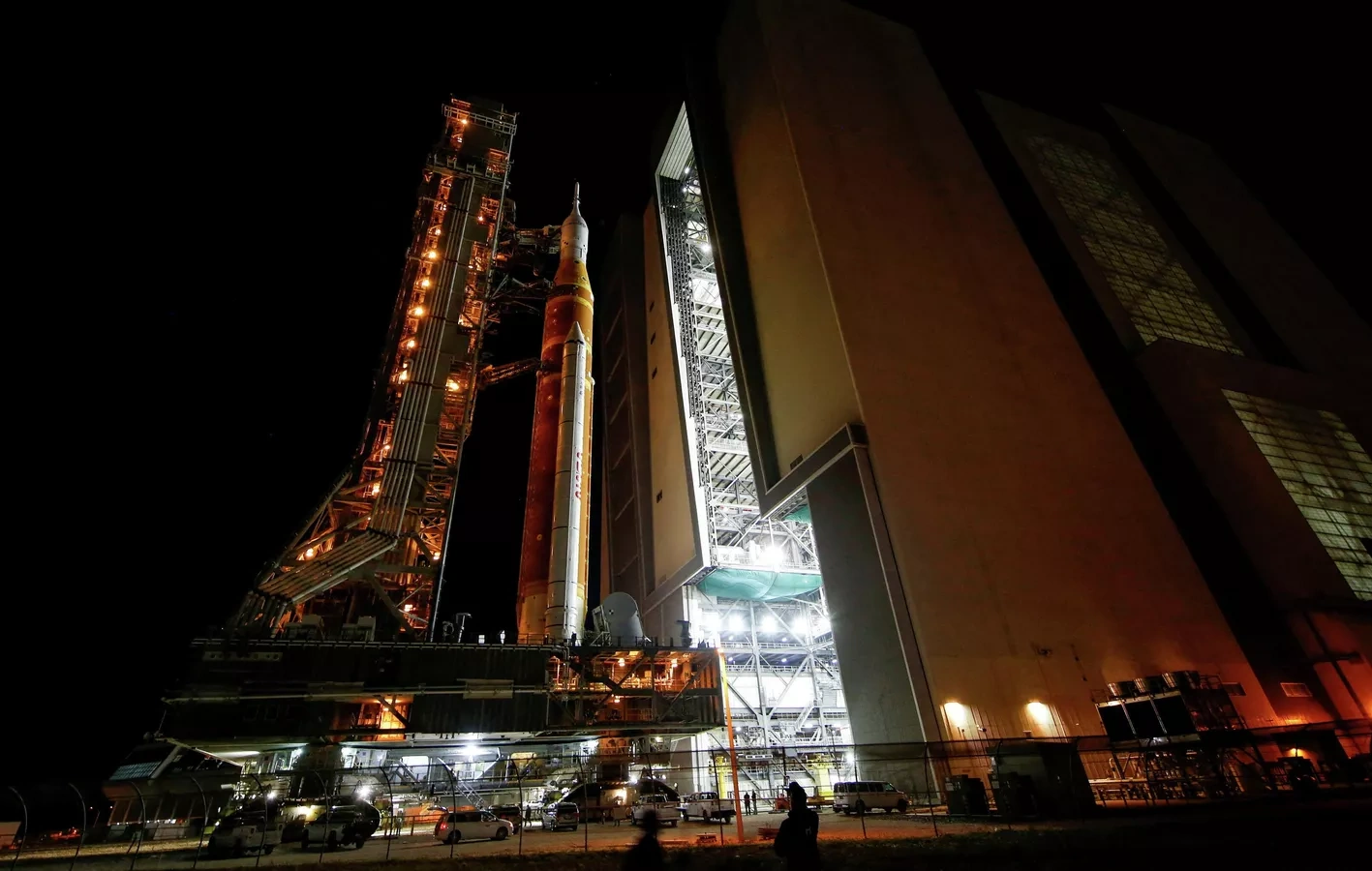 "Daimi insan varlığı": NASA-nın Ay və Marsla bağlı möhtəşəm planları" - "The New York Times"