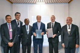 İlham Əliyev Davosda "BlackRock" və "Global Infrastructure Partners"in rəsmiləri ilə görüşüb - FOTO