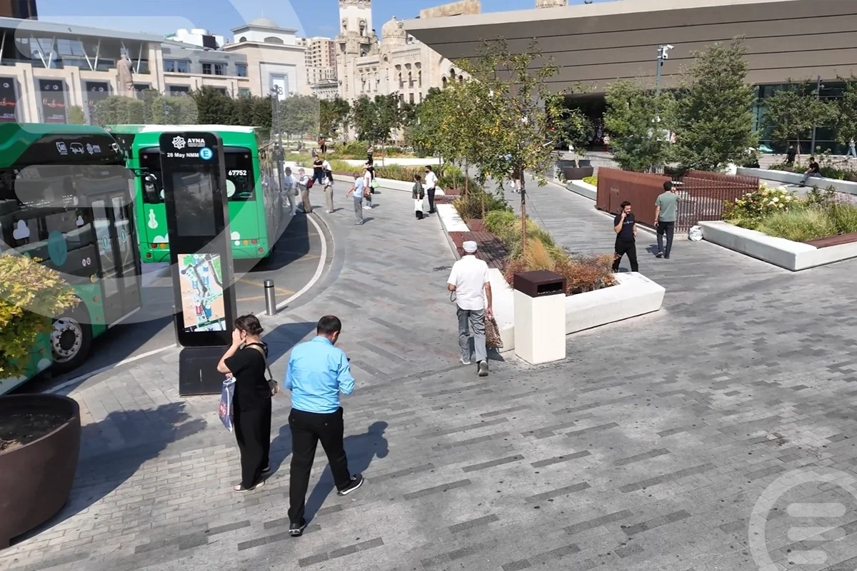 Xətlərin ayrılmasından sonra metro stansiyalarının qarşısında nələr yaşandı? - VİDEOREPORTAJ