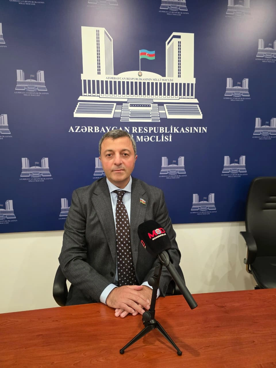 Pərvin Şakirqızı ilə “Rəsmilərin mövqeyi”: Ermənistanla sülh gündəmindən Azərbaycan-Türkiyə münasibətlərinə
