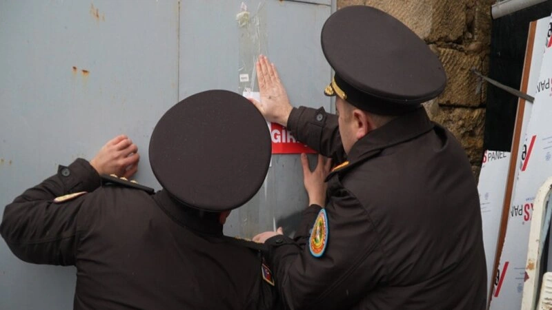 Bakıda mebel sexinin fəaliyyəti dayandırıldı - FOTO/VİDEO
