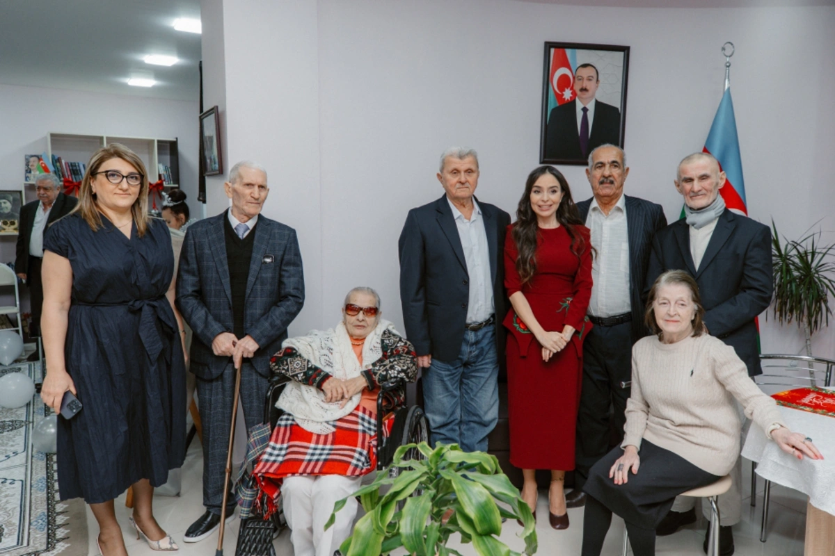 Ahıl şəxslər üçün sosial xidmət müəssisəsində Yeni il süfrəsi açılıb - FOTO