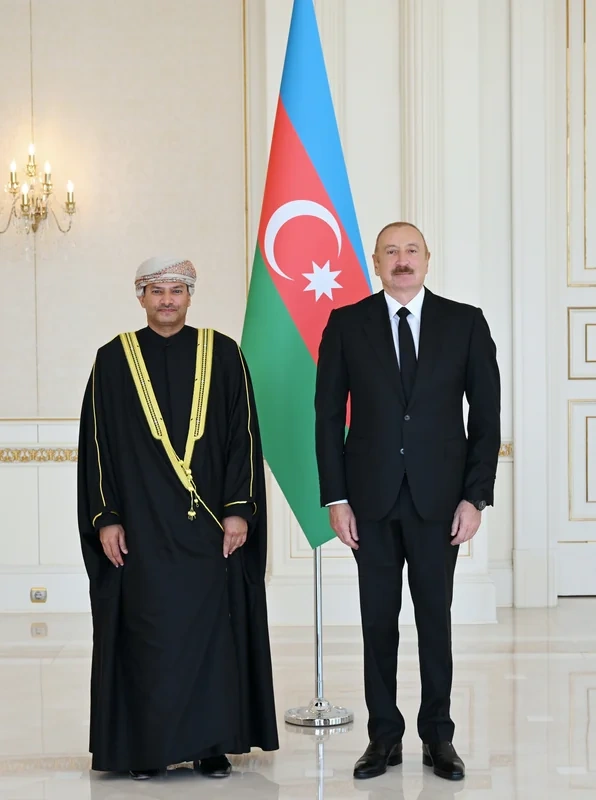 İlham Əliyev Omanın Azərbaycana yeni təyin olunmuş səfirinin etimadnaməsini qəbul etdi - FOTO