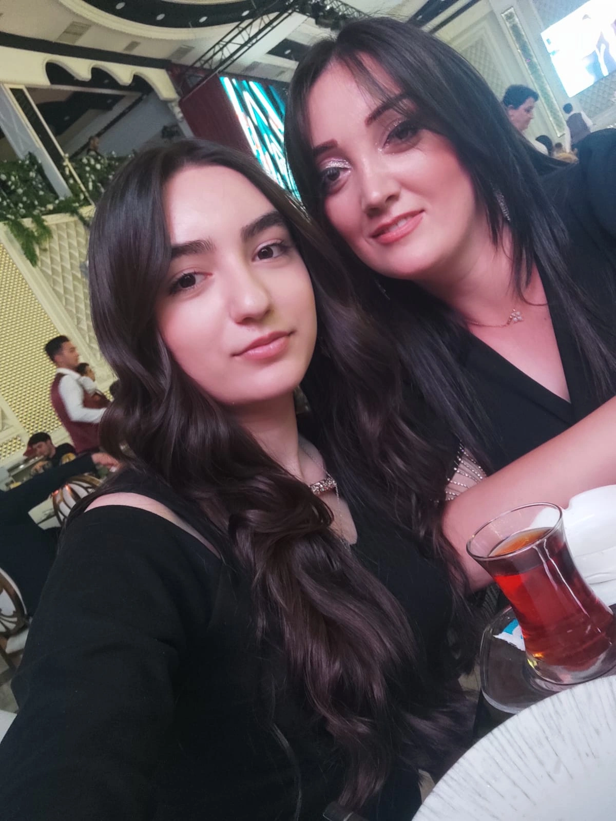“Lalə Dadaşova ailəmizi bir göz qırpımında dağıtdı, onu pis vərdişlərə qurşandırdılar” - Elçin Cəlilovun qızı İLK DƏFƏ danışdı - ÖZƏL+FOTO