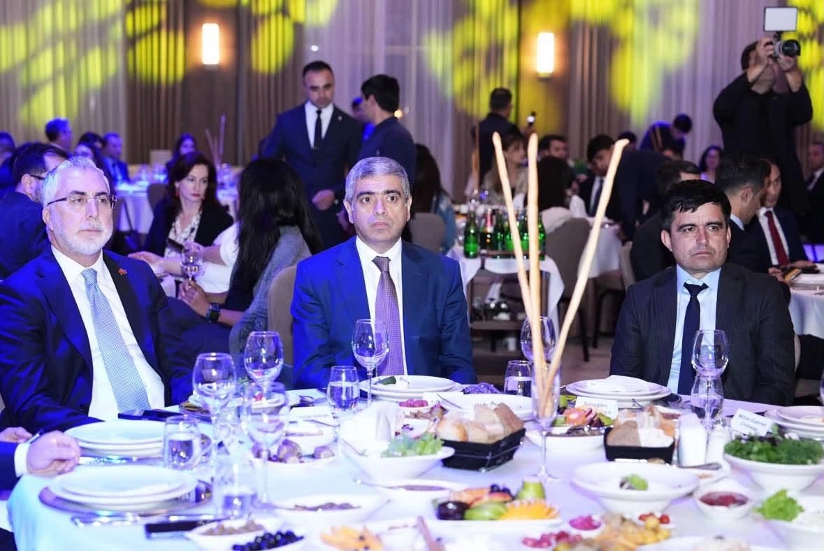 “AI4DOST Sosial Mükafatı 2026” müsabiqəsinin 7 qalibi mükafatlandırıldı - FOTO