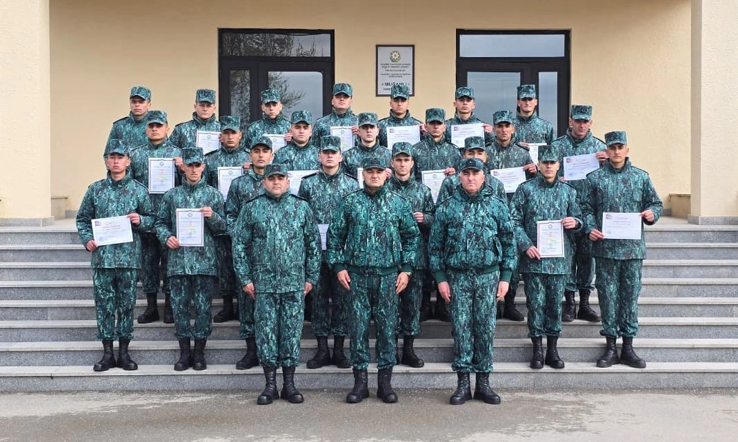 Hərbi xidməti başa vuran sərhədçi əsgərlər evlərinə yola salınıb - FOTO