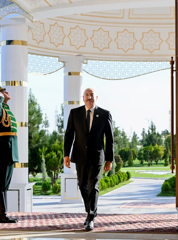 İlham Əliyev MDB Dövlət Başçıları Şurasının iclasının keçiriləcəyi məkana getdi - FOTO