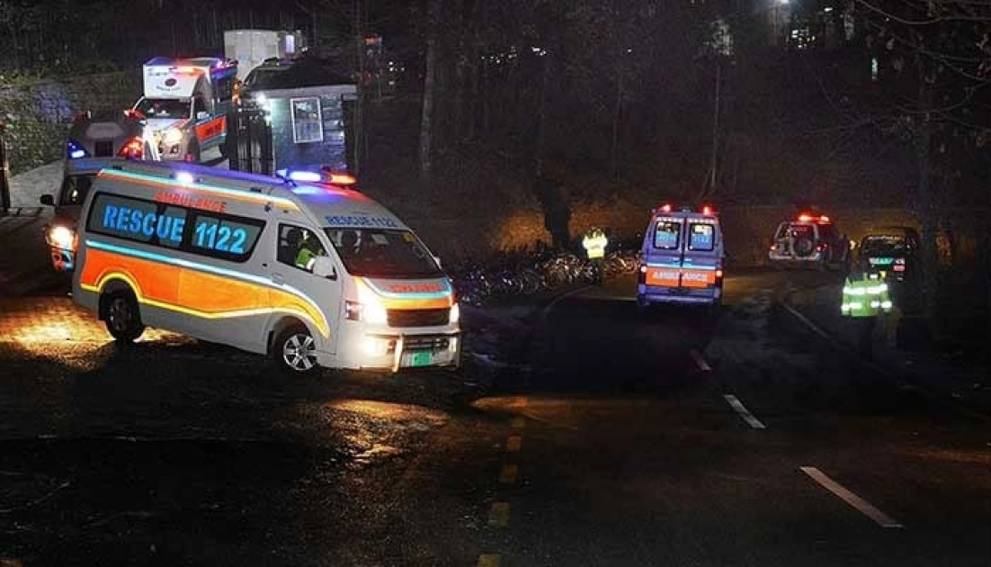 Sərnişin daşıyan yük avtomobili körpüdən aşdı - Çox sayda ölənlər var - FOTO