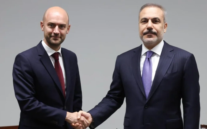 Türkiyə və Fransa XİN başçıları Hörmüz boğazı, Rusiya-Ukrayna müharibəsini müzakirə ediblər