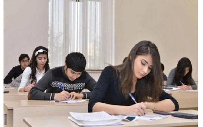 Ümumi orta təhsil səviyyəsi üzrə təkrar imtahanlar keçirildi