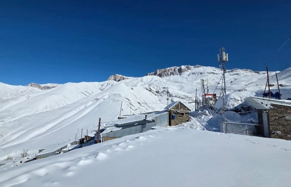 Xınalığa 20 sm qar yağıb - FOTOLAR