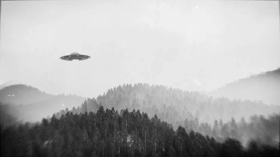 "Artıq yadplanetlilərdən söhbət getmir" - ABŞ admiralından sensasion UNO açıqlaması