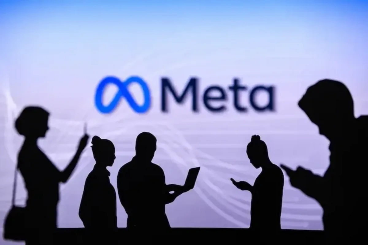 "Meta" yeddi min işçisini süni intellekt bölməsinə keçirir