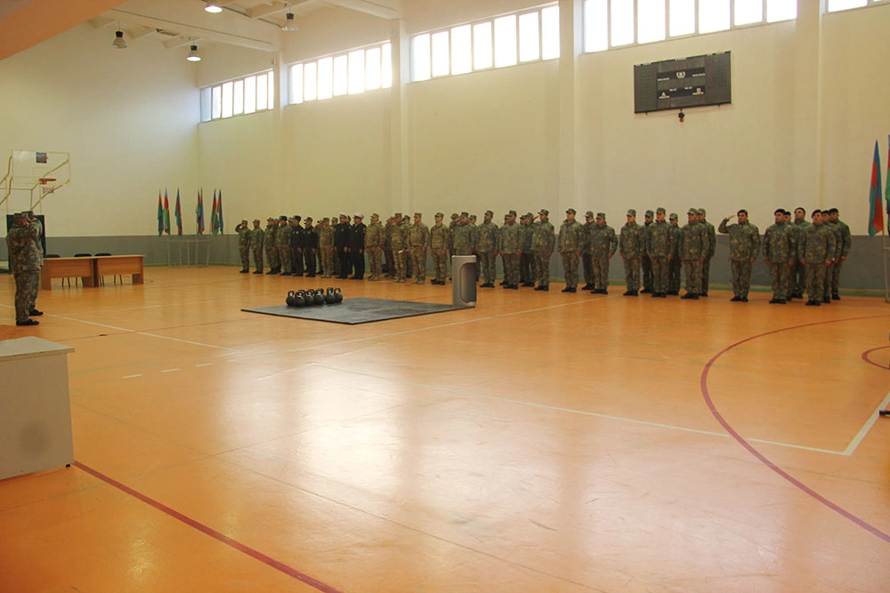 Azərbaycan Ordusunda daşqaldırma birinciliyi keçirilir - FOTO