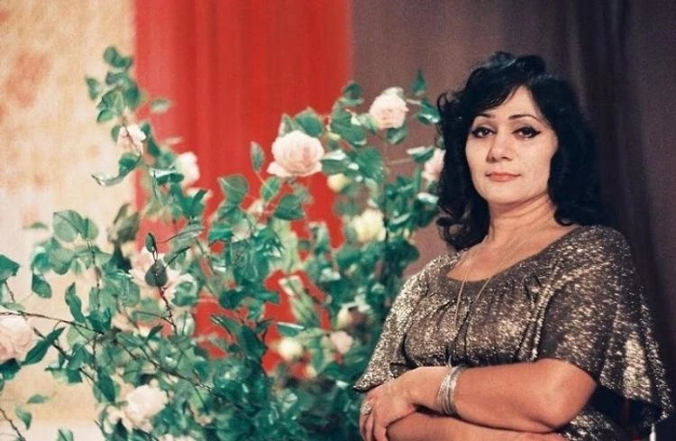 15 yaşında ilk mükafatını qazanan Xalq artistimiz - Hansı ölkənin şahzadəsi ona elçi düşmüşdü?