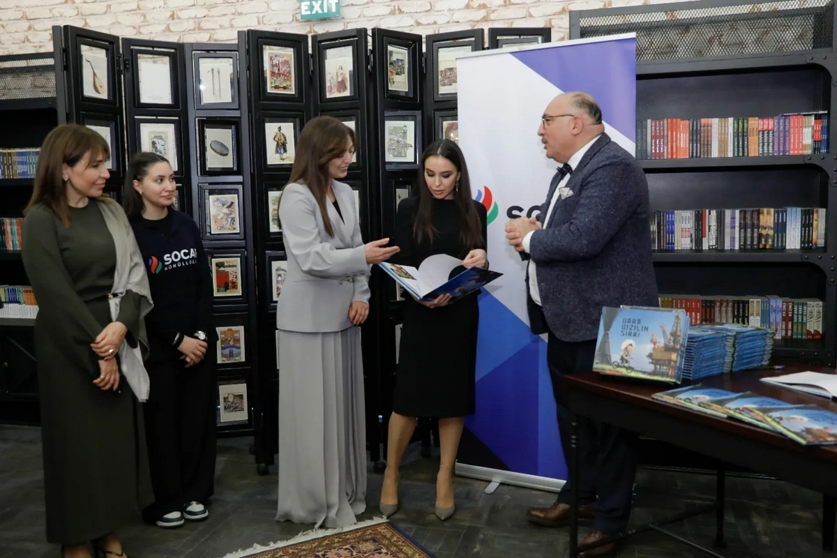 Bakı Kitab Mərkəzində SOCAR-ın dəstəyi ilə hazırlanmış "Qara qızılın sirri" adlı kitabın təqdimatı keçirilib - FOTO