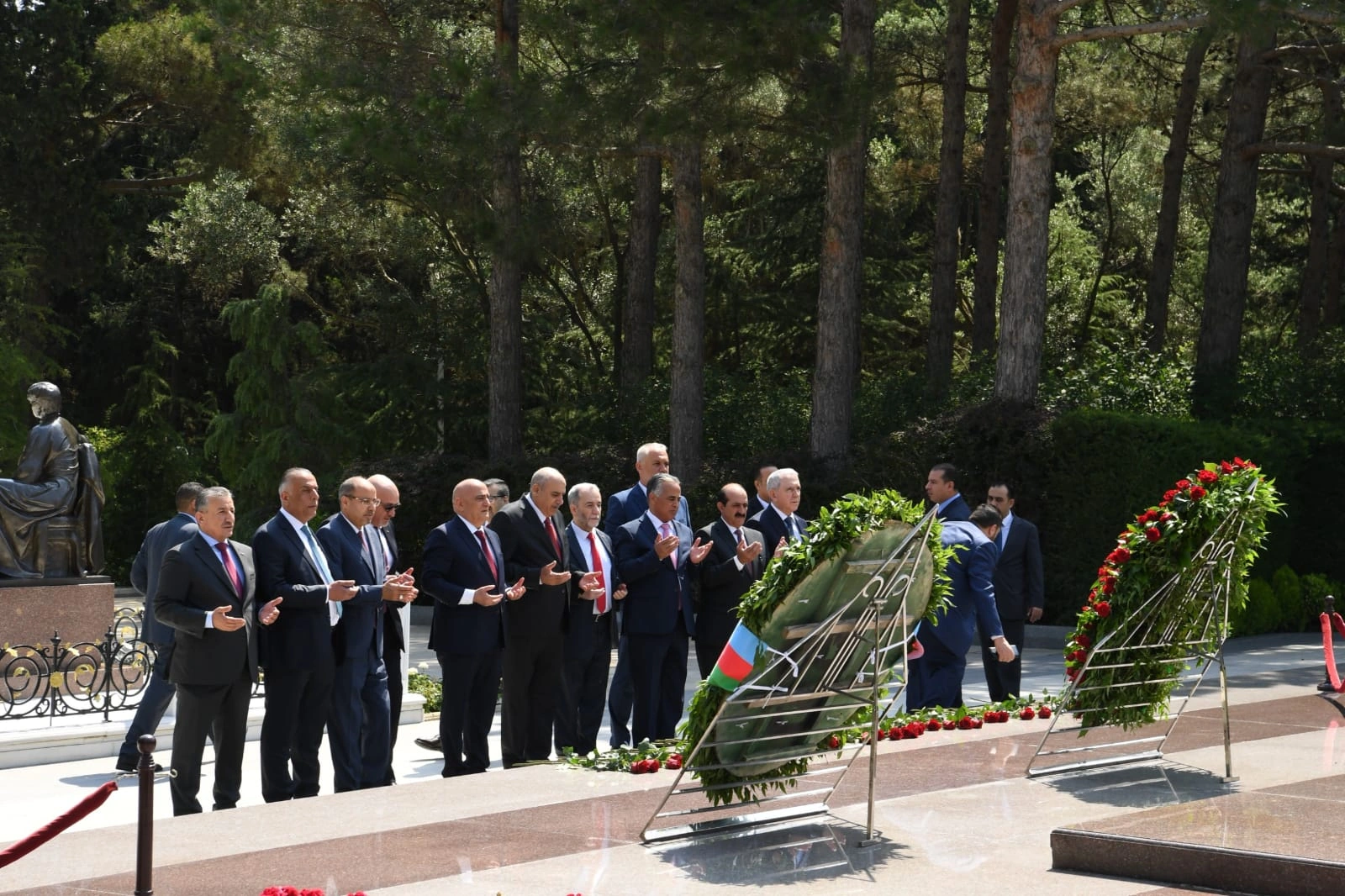 İordaniya Haşimilər Krallığı Nümayəndələr Palatasının spikeri Fəxri xiyabanı və Zəfər parkını ziyarət edib - FOTO