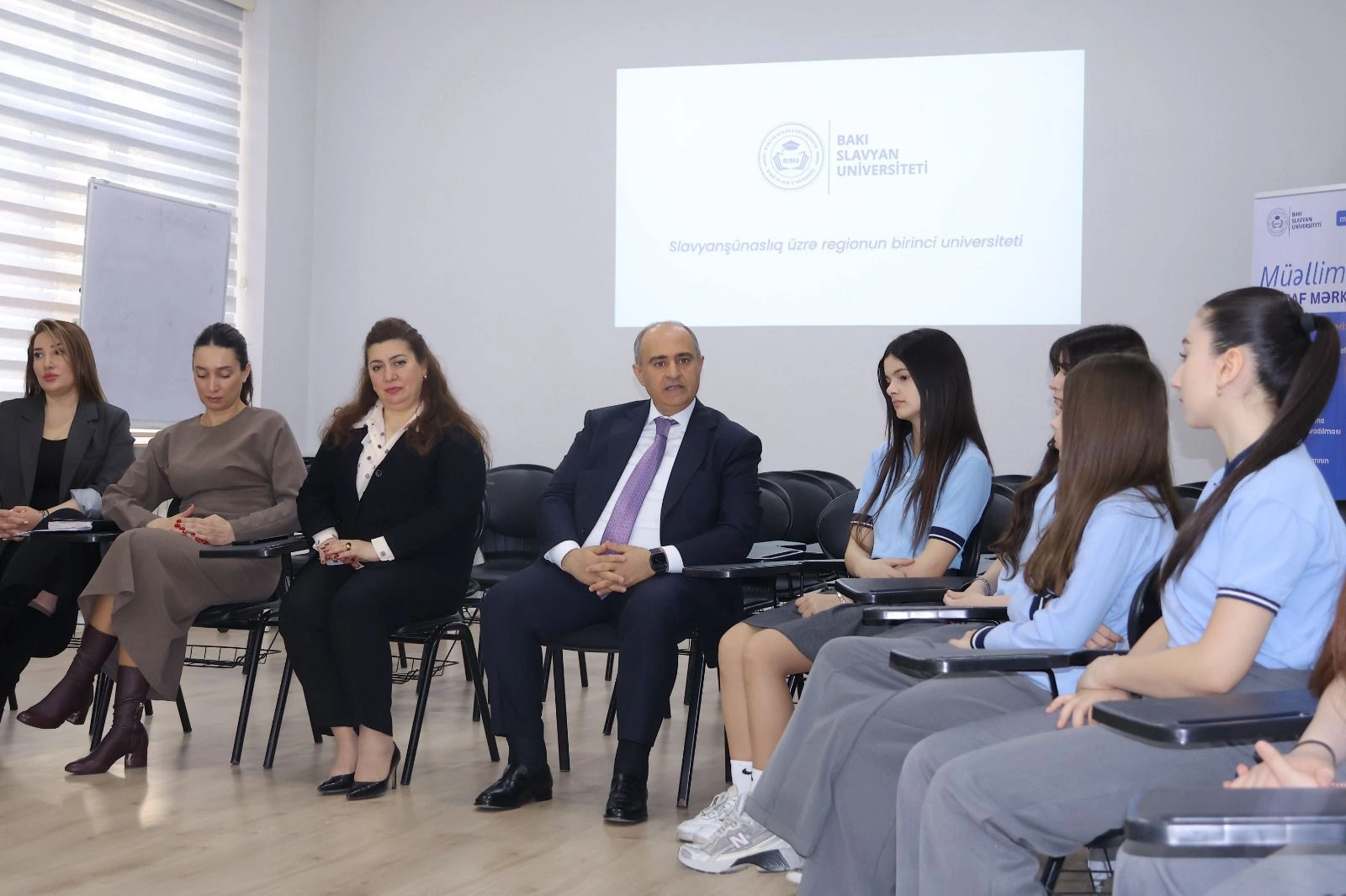 BSU-da abituriyentlər üçün fürsət: maarifləndirici infoturlar başlayıb - FOTO